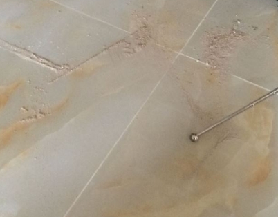 上街瓷砖空鼓维修公司分享粘合剂选择不当在瓷砖铺贴过程中可能导致以下问题